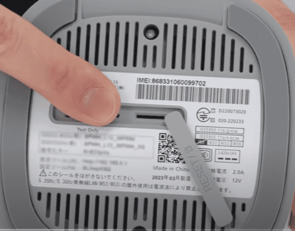 カシモWiMAX L13 底面 SIMカード挿入